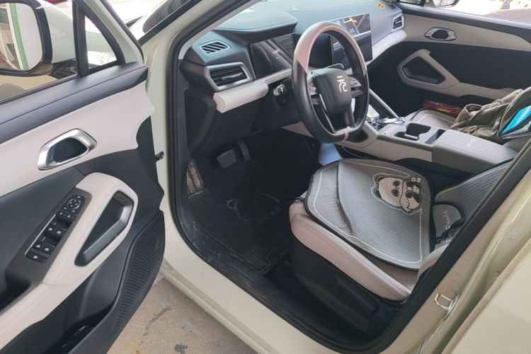 BYD YuanUP 2025 #13 BYD YuanUP 2025 car image #13