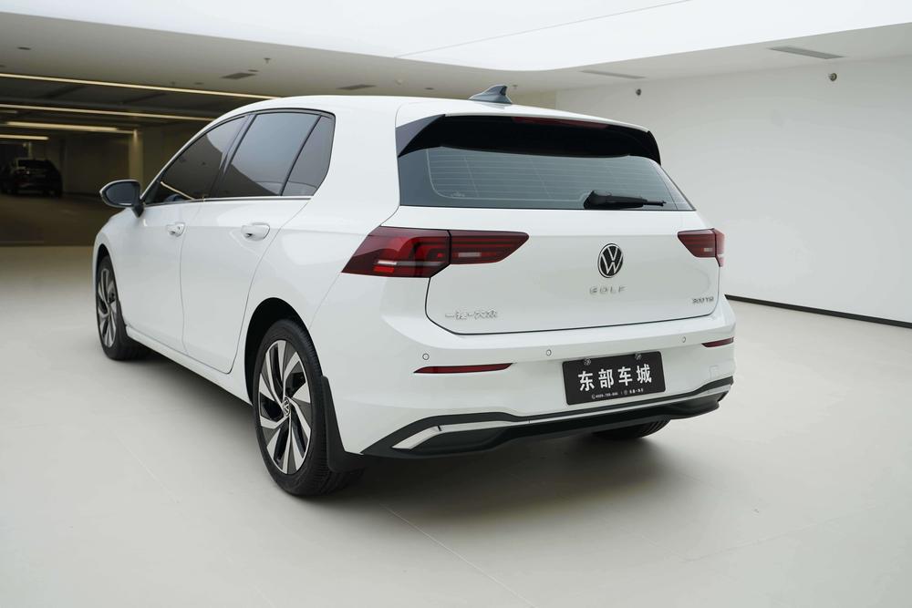 Volkswagen Golf 2025 #4 Volkswagen Golf 2025 car image #4