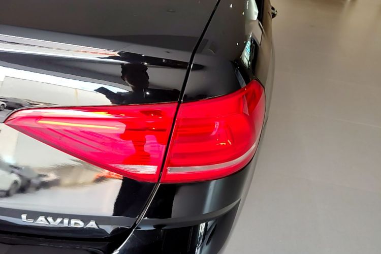 Volkswagen Lavida 2018 car image #8