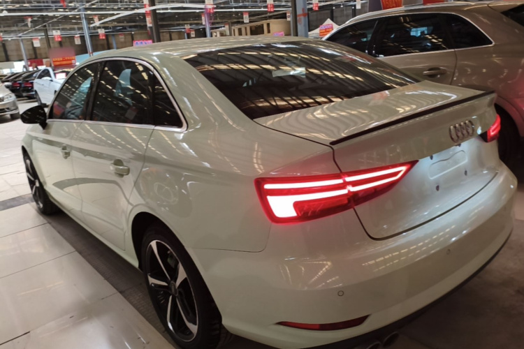 Audi A3 2018 car image #5