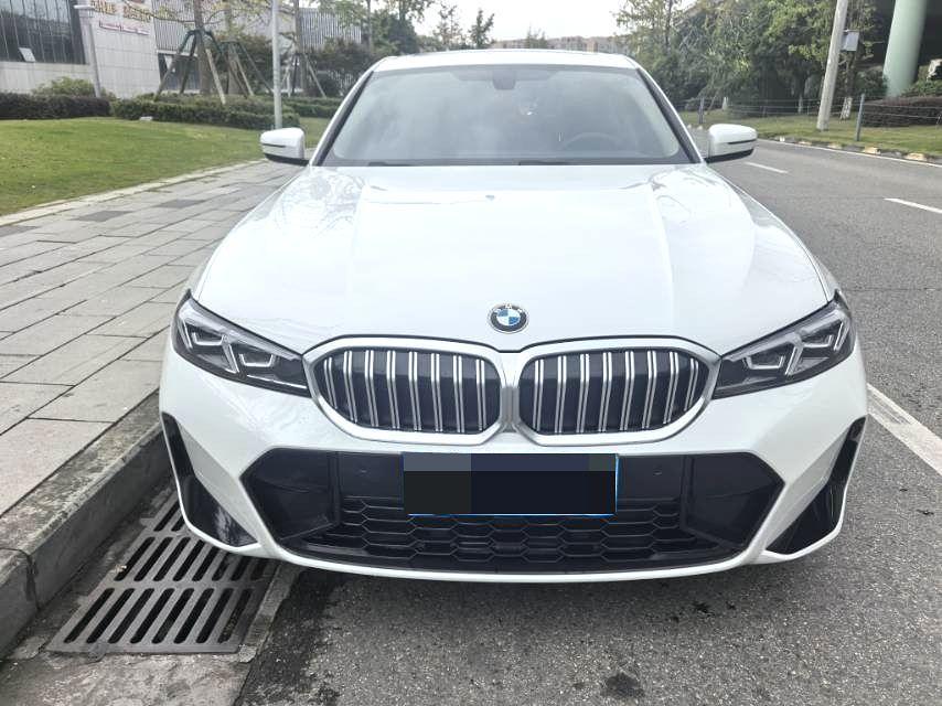 BMW 3 Series 2023 #2 BMW 3 Series 2023 immagine di auto #2