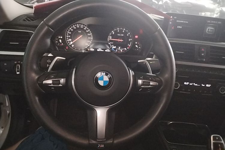BMW 3 Series 2018 #15 BMW 3 Series 2018 car image #15