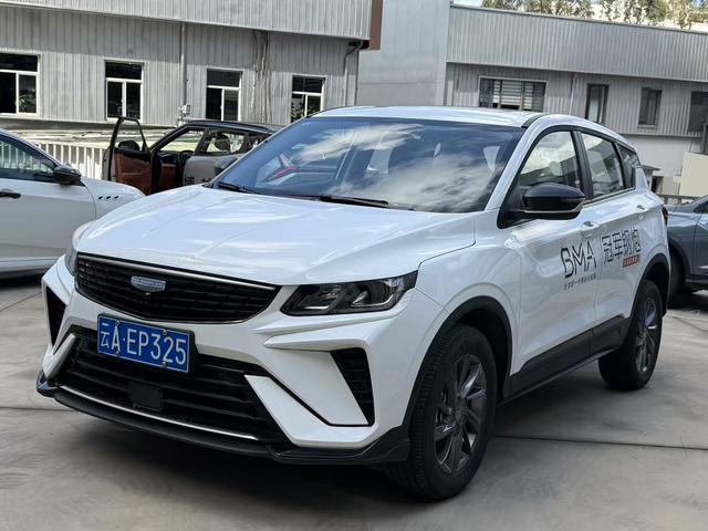 GEELY Coolray 2025 #10 GEELY Coolray 2025 car image #10