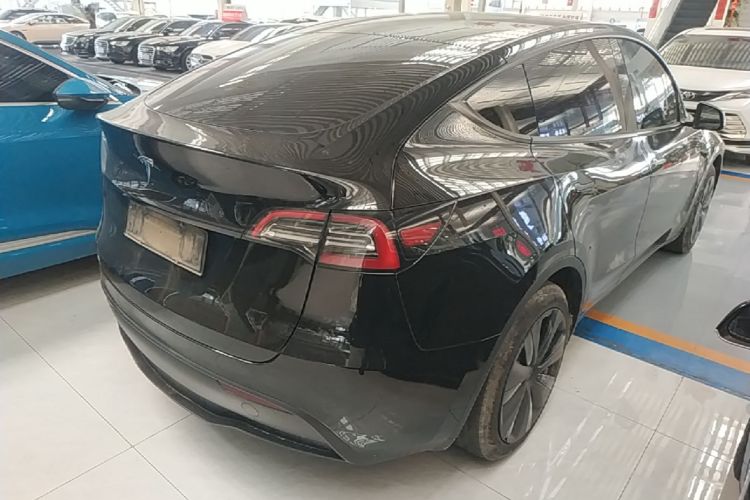 Tesla Model Y 2023 #7 Tesla Model Y 2023 car image #7