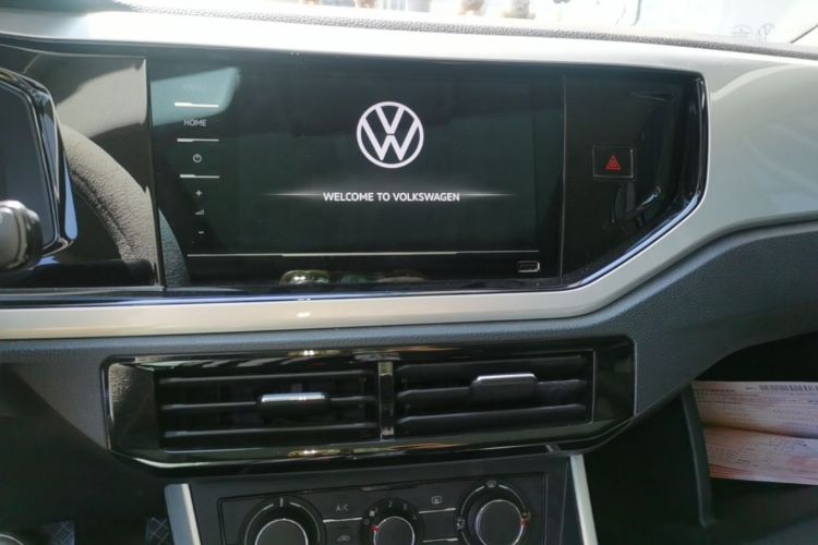 Volkswagen Polo 2022 car image #13