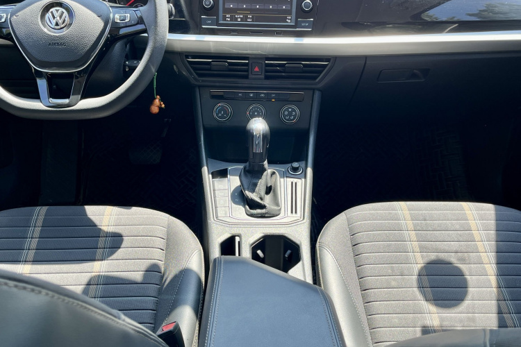 Volkswagen Lavida 2020 car image #16