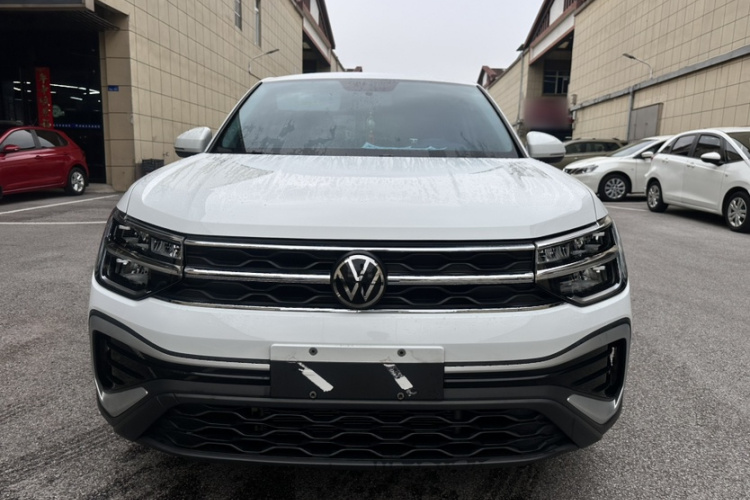 Volkswagen Tharu 2024 car image #3