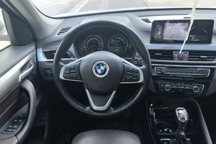 BMW X1 2019 car image #11