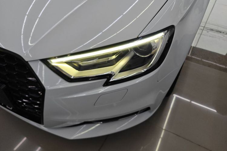Audi A3 2019 car image #4