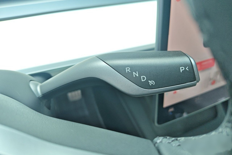 Tesla Model 3 2021 car image #18