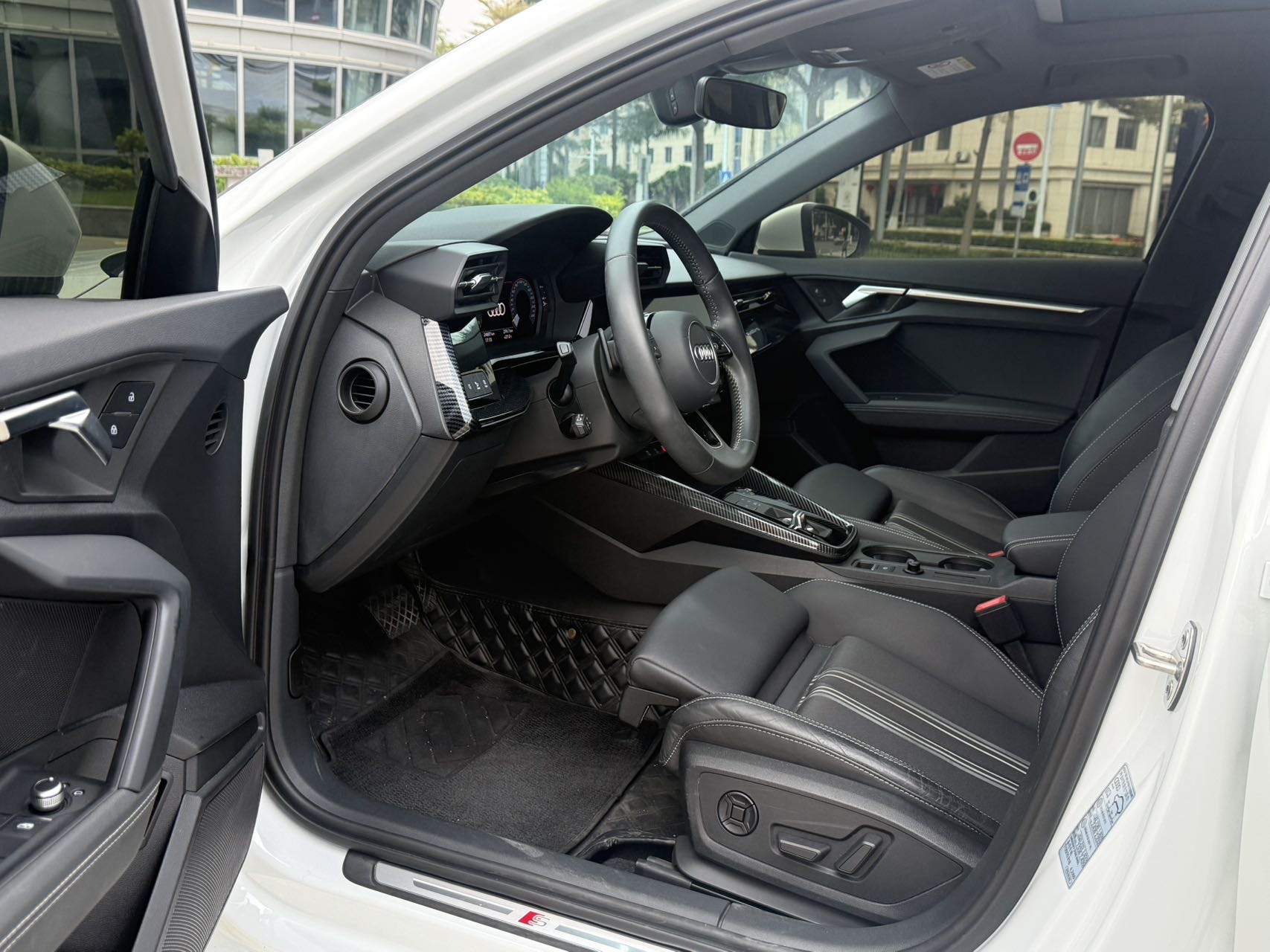 2022 immagine di auto #8