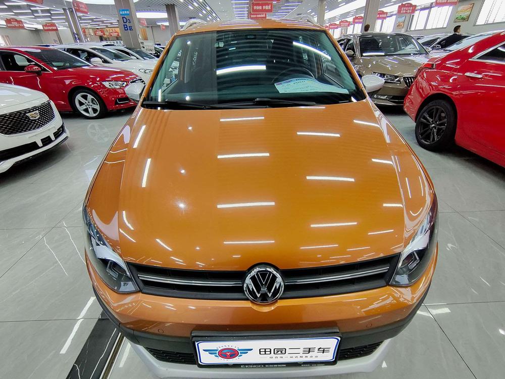 Volkswagen Polo 2018 car image #2