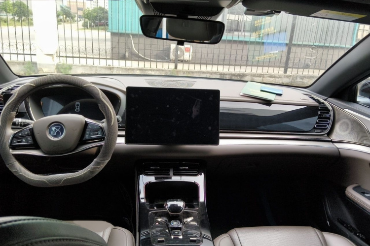 BYD Han 2021 car image #12