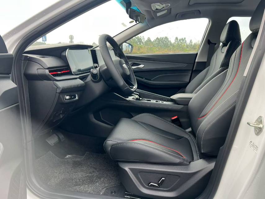 GEELY Binray 2026 #7 GEELY Binray 2026 car image #7