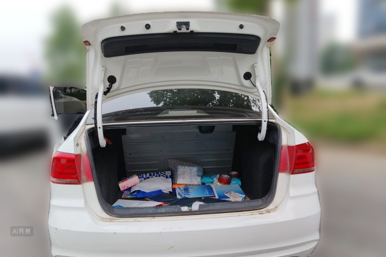 Volkswagen Santana 2017 car image #21