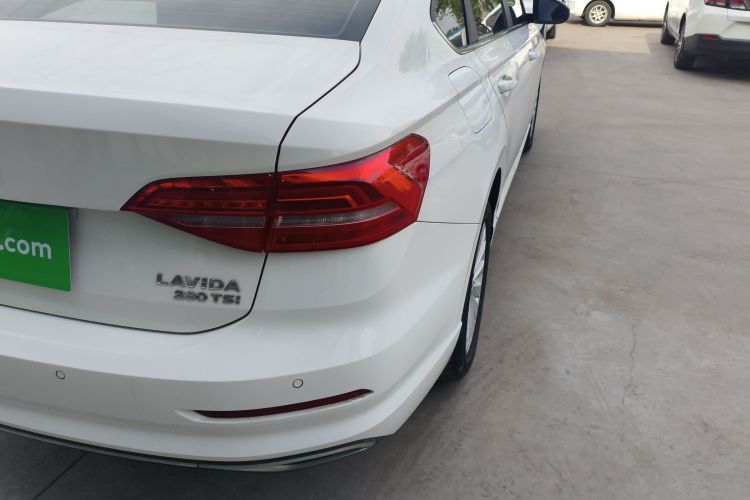 Volkswagen Lavida 2020 car image #8