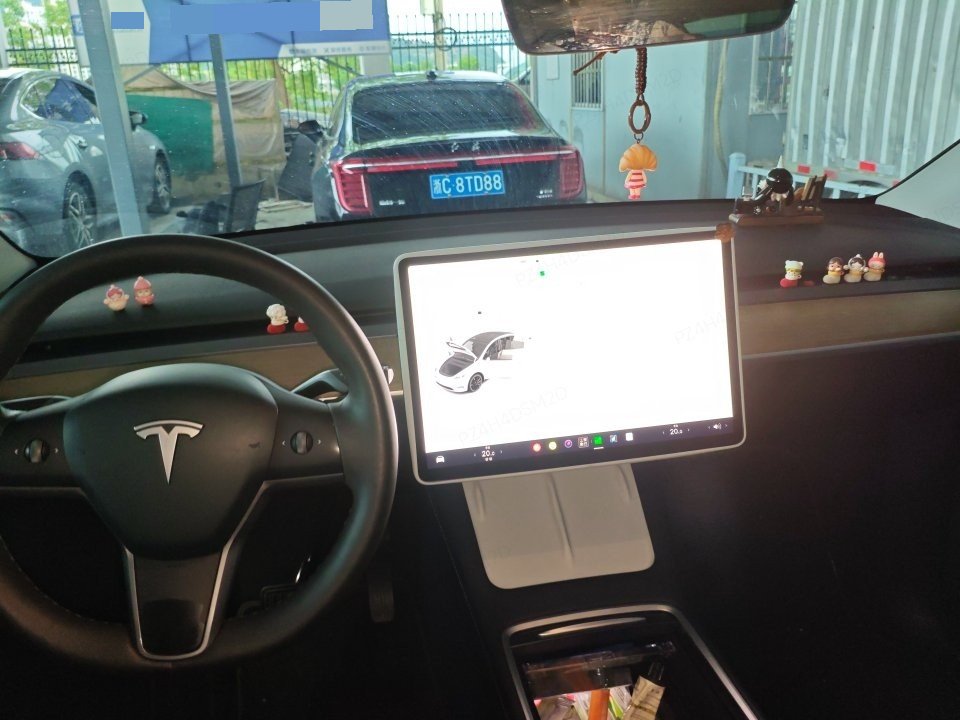 Tesla Model Y 2022 #6 Tesla Model Y 2022 car image #6