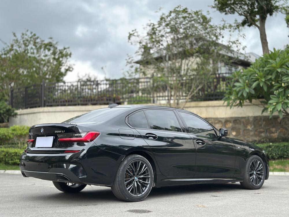 BMW 3 Series 2019 car image #7