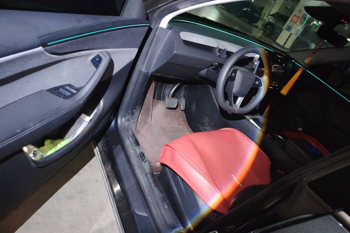 Tesla Model Y 2025 #23 Tesla Model Y 2025 immagine di auto #23