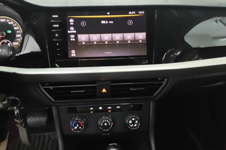 Volkswagen Lavida 2019 #13 Volkswagen Lavida 2019 car image #13