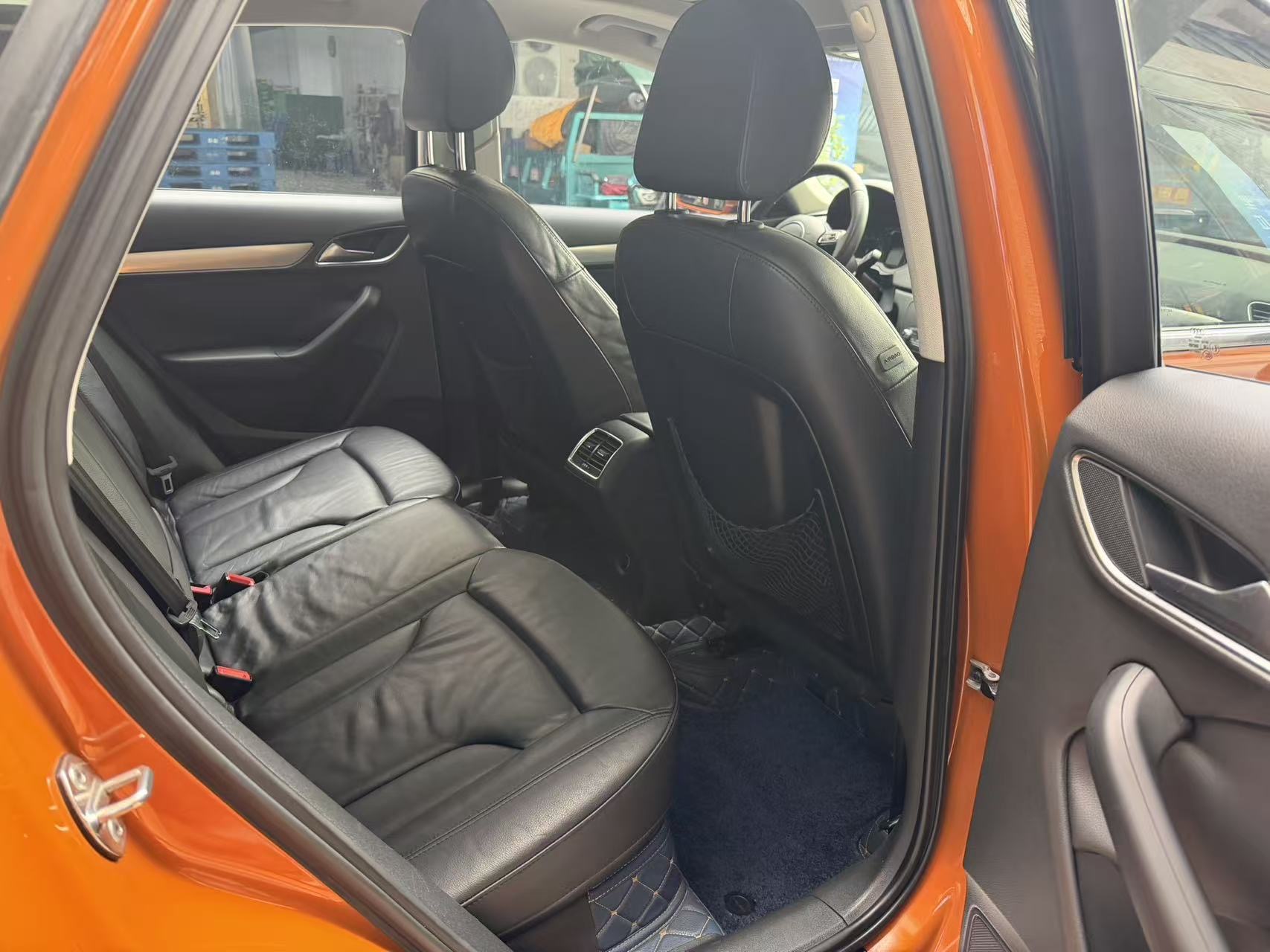 Audi Q3 2014 car image #8