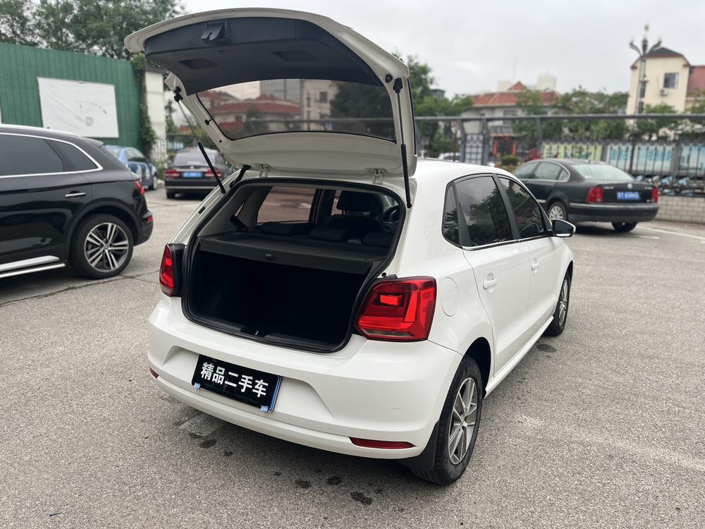 Volkswagen Polo 2015 #11 Volkswagen Polo 2015 car image #11
