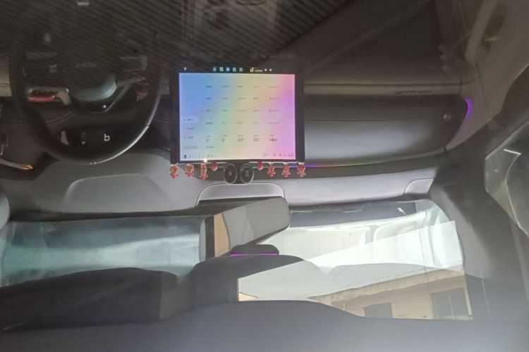 MI SU7 2024 car image #18