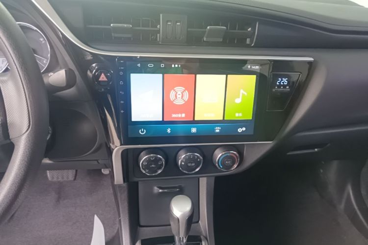 Toyota Corolla 2017 car image #13