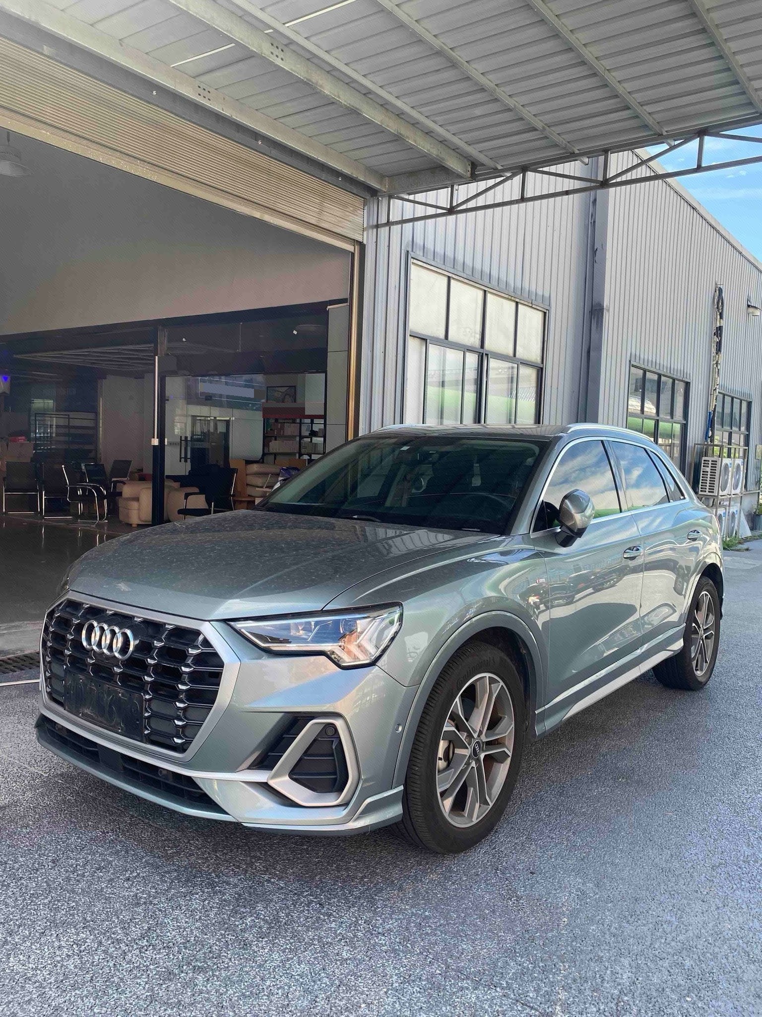 Audi Q3 2022 car image 