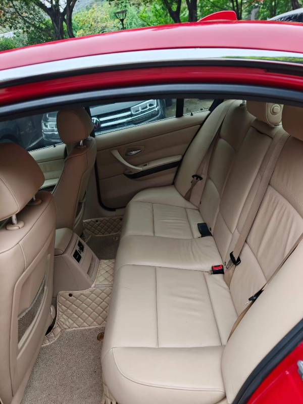 BMW 3 Series 2011 #6 BMW 3 Series 2011 car image #6