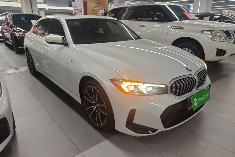 BMW 3 Series 2024 car image #4