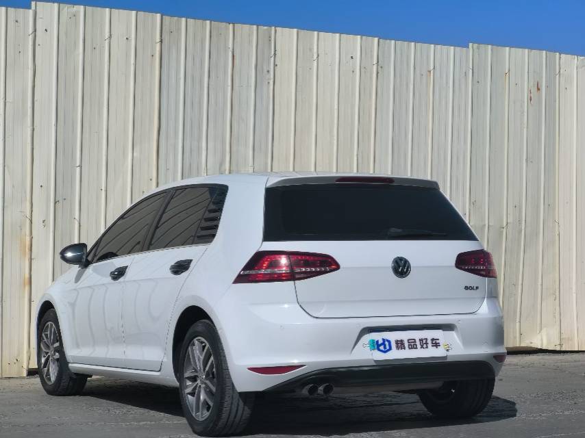 Volkswagen Golf 2018 car image #9