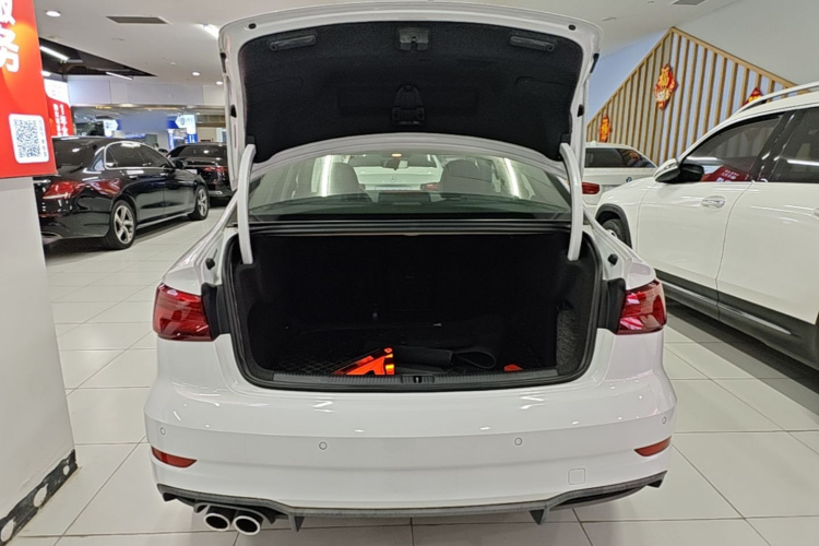 Audi A3 2020 car image #19