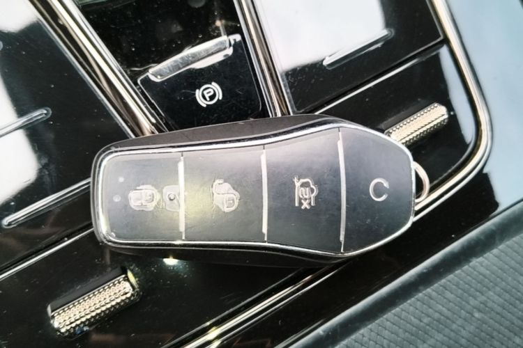 BYD Han 2023 car image #14