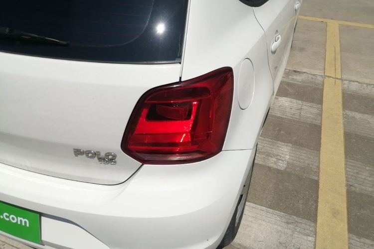 Volkswagen Polo 2018 car image #8