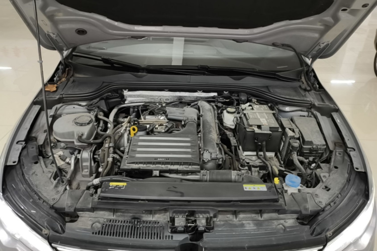 Volkswagen Golf 2023 #20 Volkswagen Golf 2023 car image #20