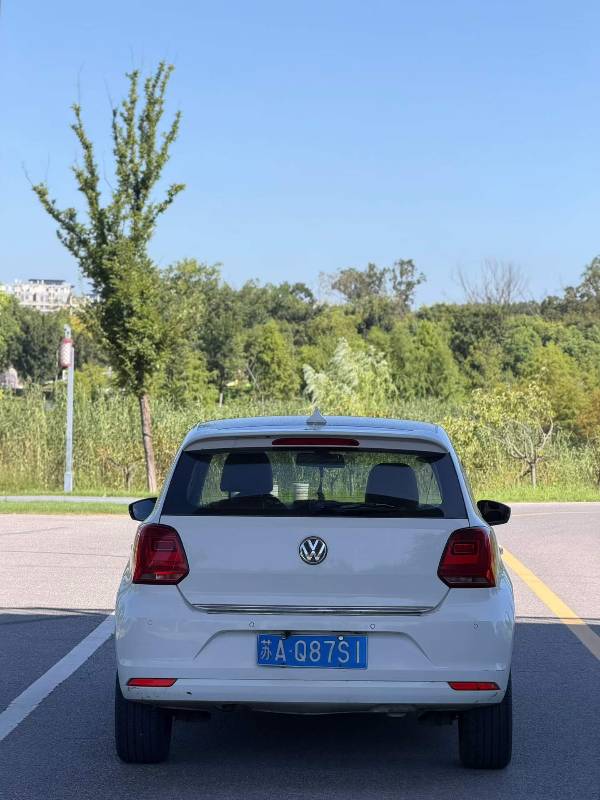 Volkswagen Polo 2015 #4 Volkswagen Polo 2015 car image #4