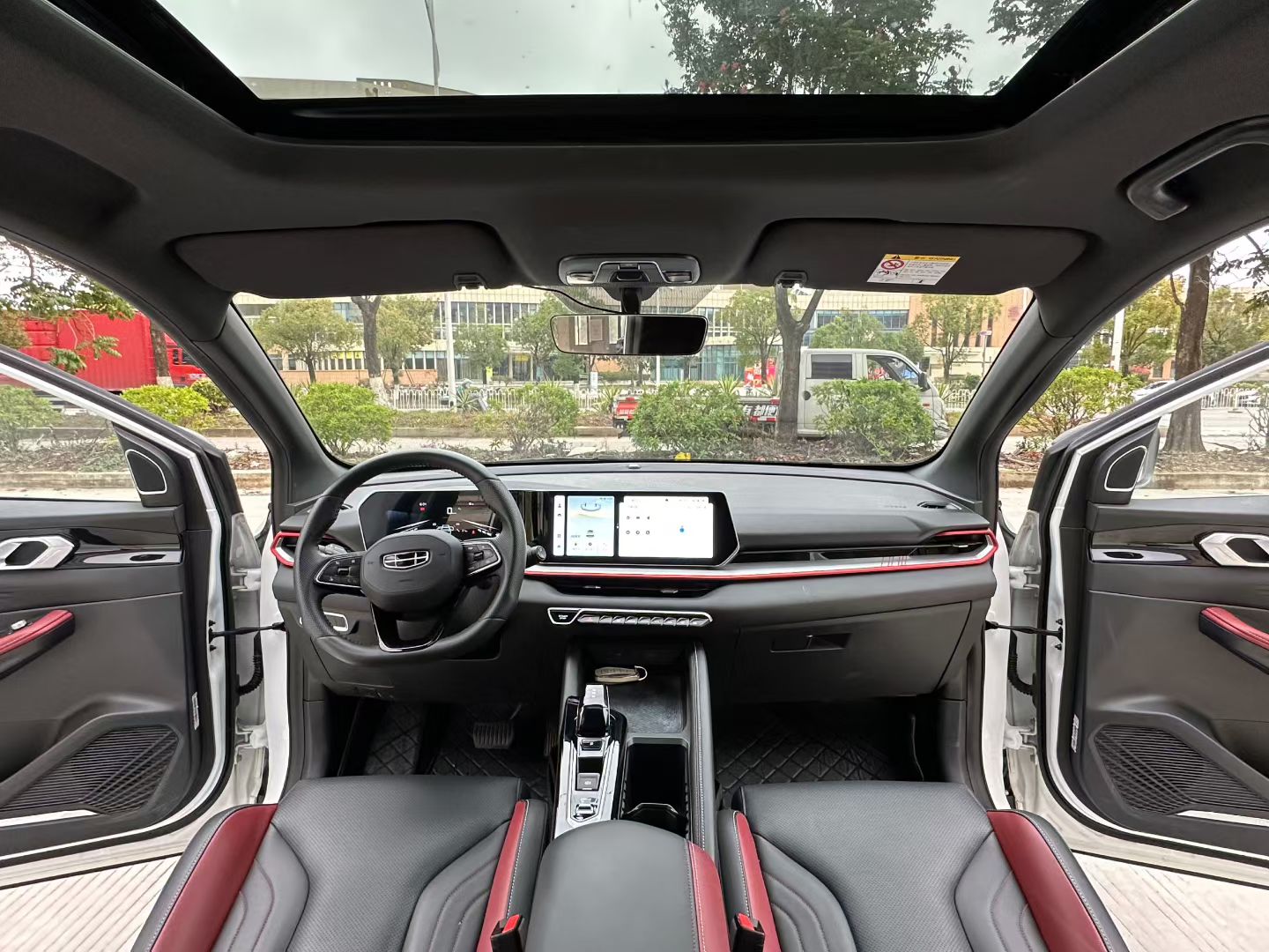 GEELY Coolray 2022 image de voiture #4