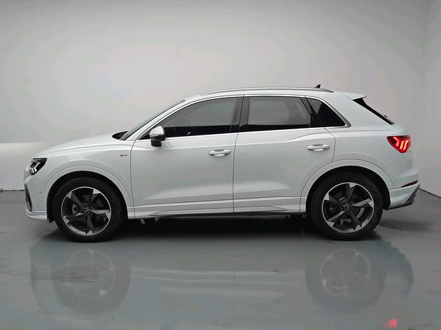 Audi Q3 2023 #7 Audi Q3 2023 car image #7