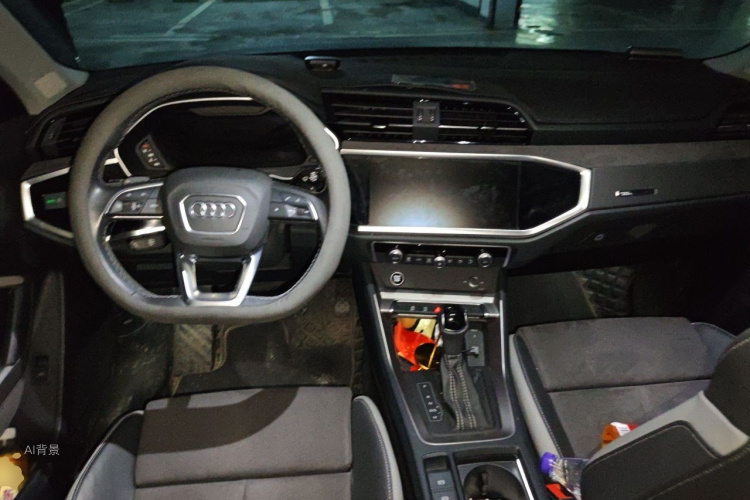 Audi Q3 2022 car image #11