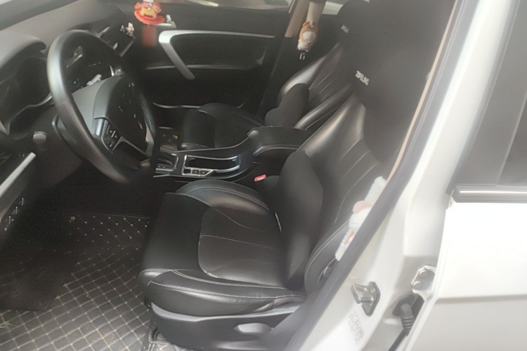 GEELY Emgrand 2016 car image #15