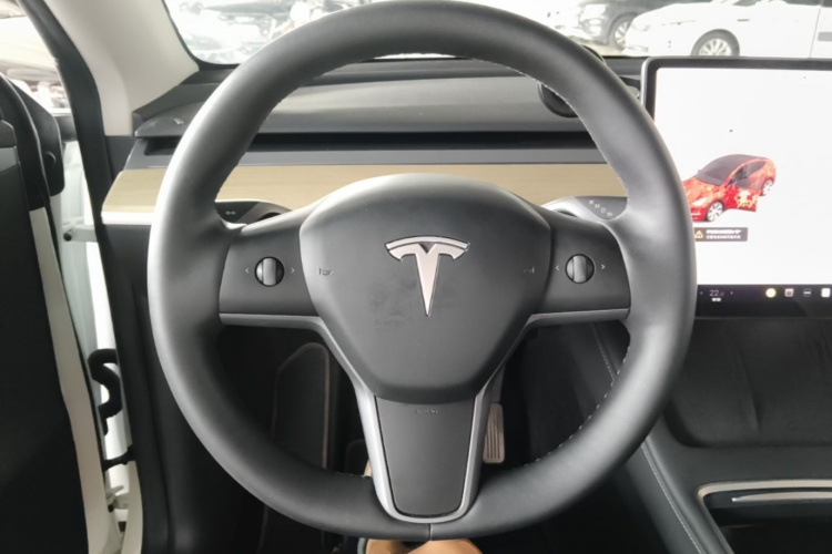 Tesla Model Y 2023 #11 Tesla Model Y 2023 car image #11