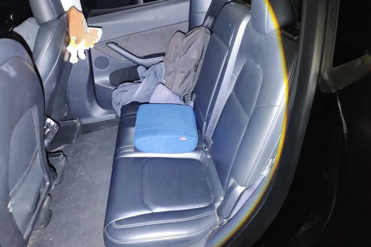Tesla Model Y 2022 car image #14