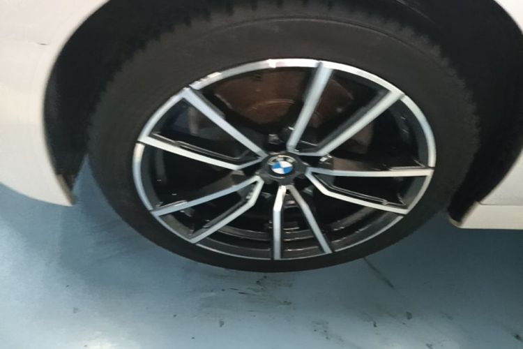BMW 3 Series 2021 #9 BMW 3 Series 2021 car image #9