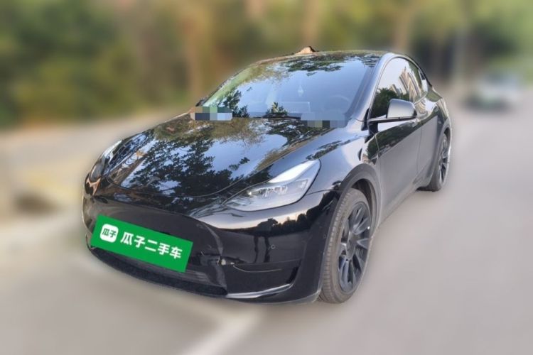 Tesla Model Y 2023 car image #3