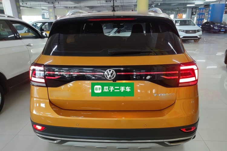 Volkswagen T-Cross 2019 #4 Volkswagen T-Cross 2019 car image #4