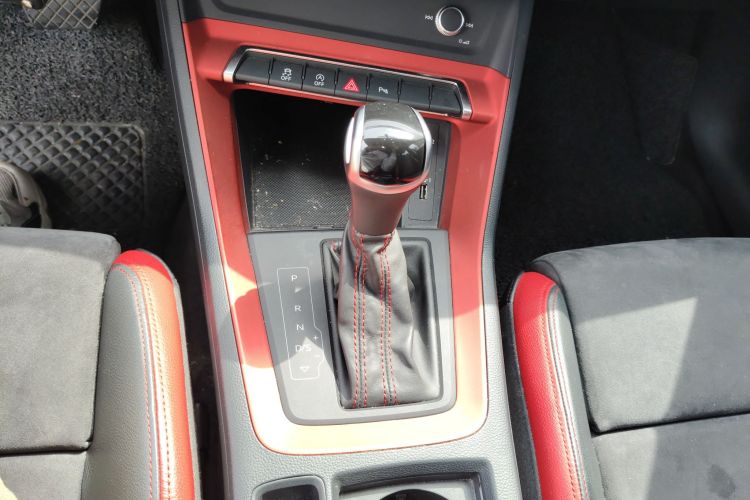 Audi Q3 2020 image de voiture #18