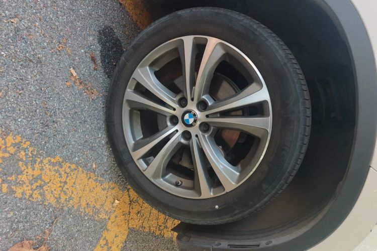 BMW X1 2018 immagine di auto #9