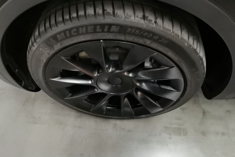 Tesla Model Y 2022 #9 Tesla Model Y 2022 car image #9