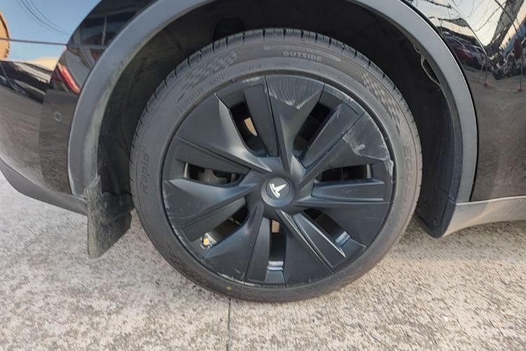 Tesla Model Y 2022 #10 Tesla Model Y 2022 car image #10